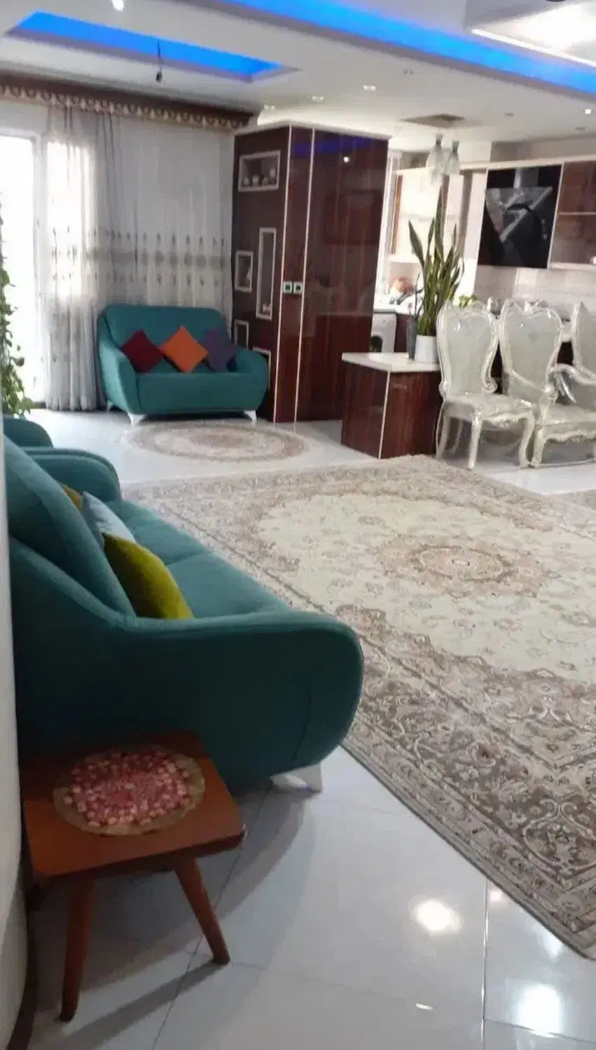 فروش آپارتمان 90مترو رو به نما رزکان نو