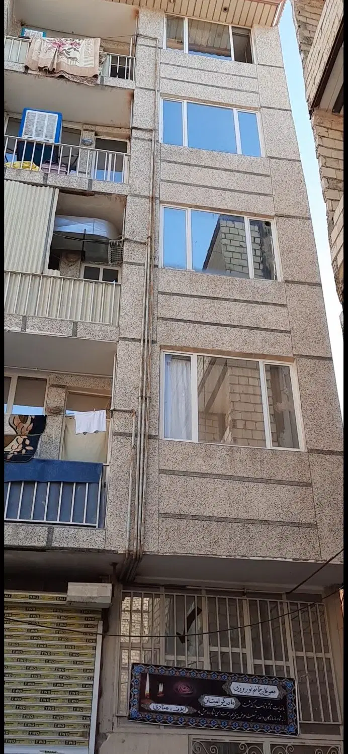 ۶۵ متر آپارتمان طبقه اول رو همکف