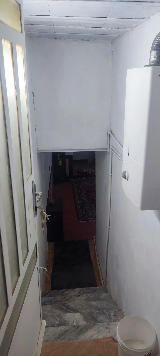 زیرزمینی ۵۰متری شهرک پارسیلون