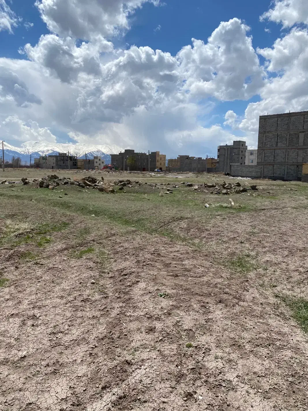 زمین صدف  موقعیت عالی