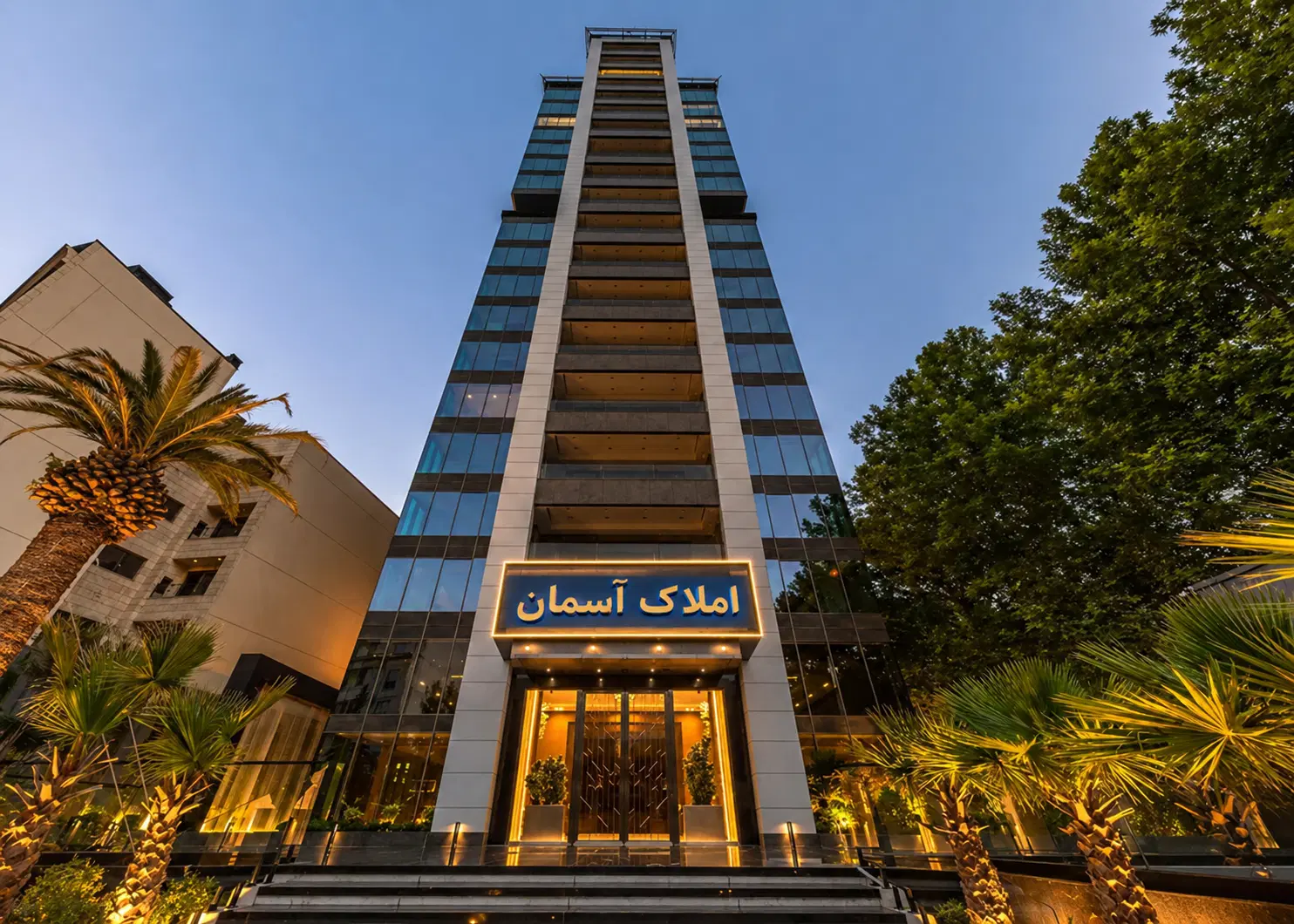 130متر بازسازی شده _ آسانسور و پارکینگ اختصاصی