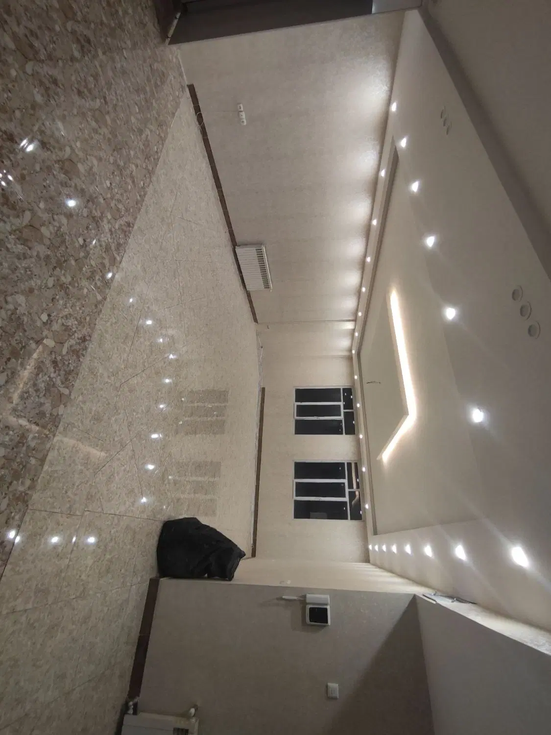 ۱۱۰متری طبقه ۲ فول بااسانسور اقبال ۹