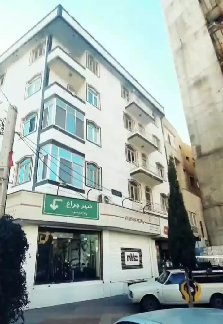 مگه داریم ۶۷متر. فول امکانات. ۲خوبه