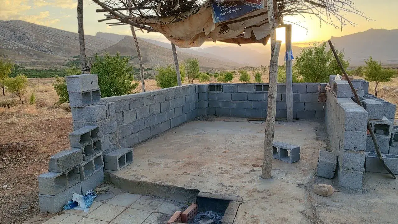 باغ بادام دیم(بدون آب)