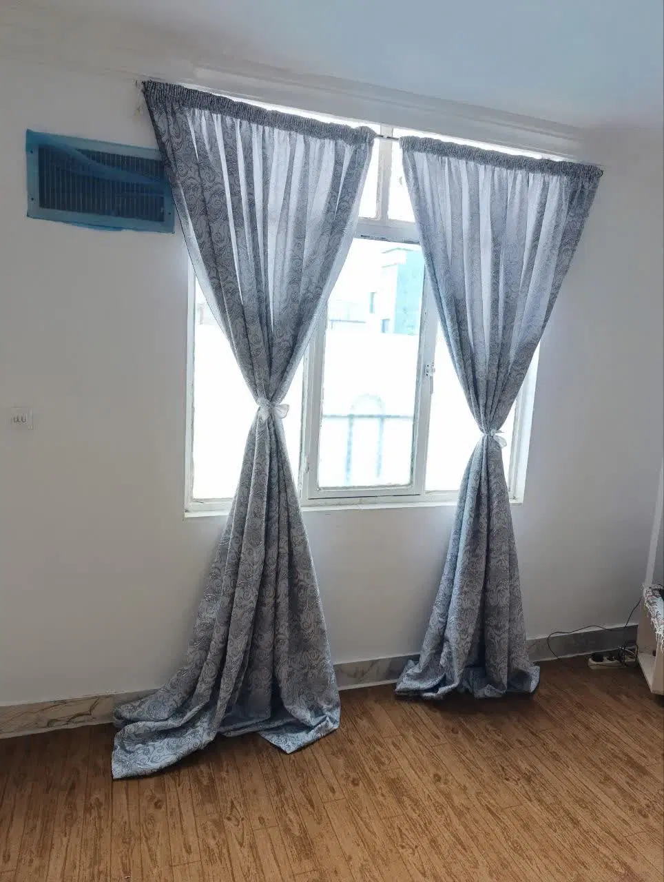 سوییت ۵۰متری ابتدای بلوار طبرسی