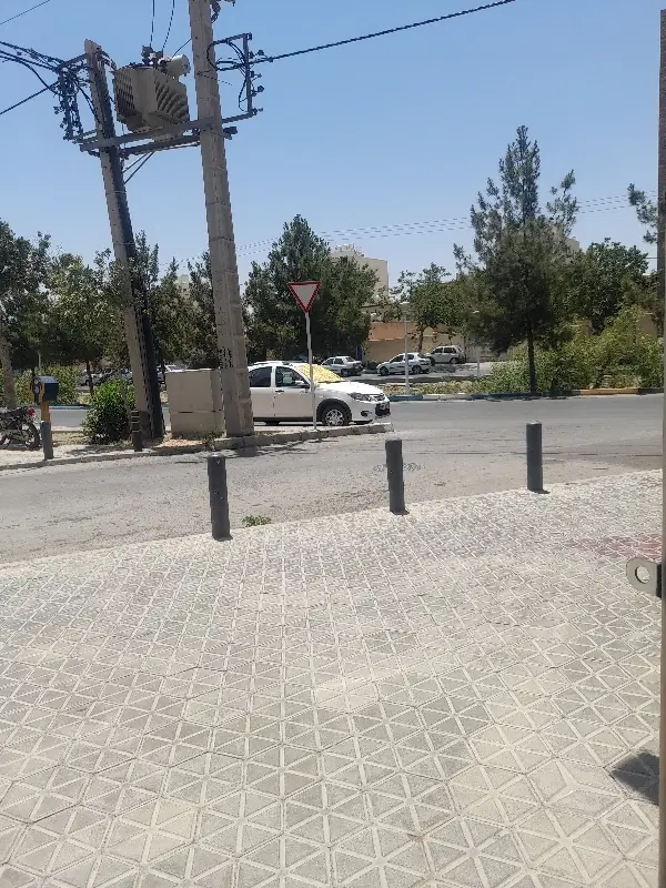 اجاره ویلایی۲۵۰متری۲طبقه دربست خ برازنده