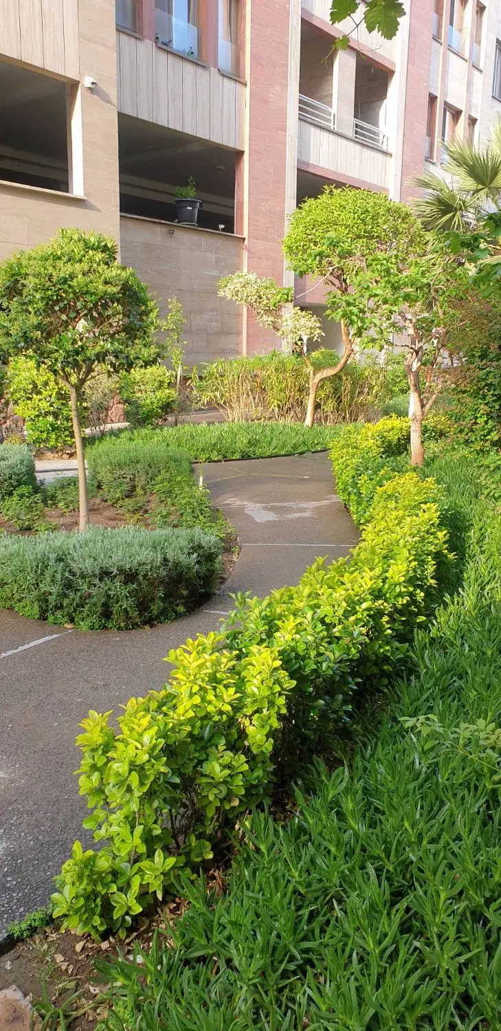 ۸۷ متر  دو خواب   فول امکانات         ساقدوش
