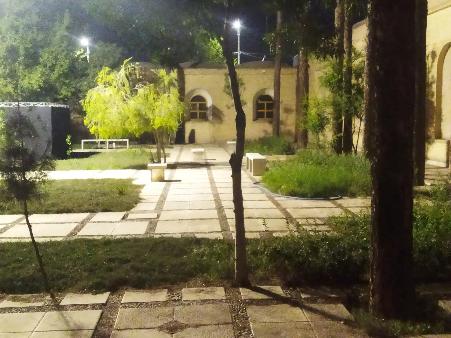 زمین ۲۴۷ متری محله ۹
