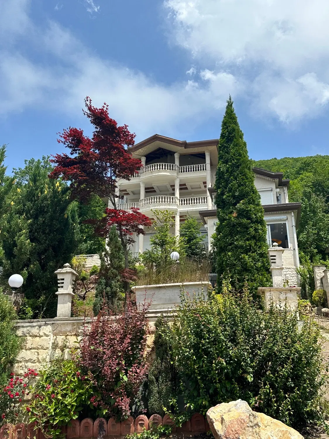 کلاردشت ۱۰۰۰متر بنا نوساز،استخر( توضیحات مهم)