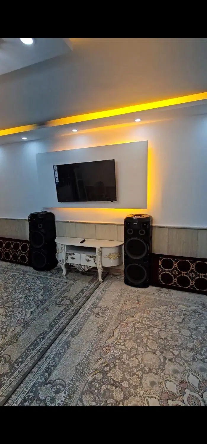 یک واحد آپارتمانی همکف