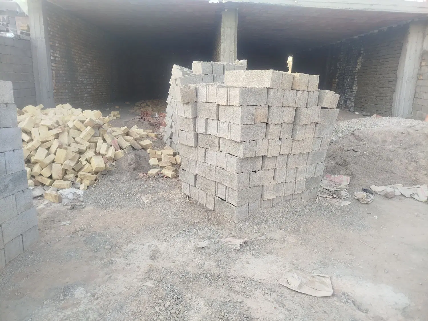 خانه نیمه ساز. سراسیاب