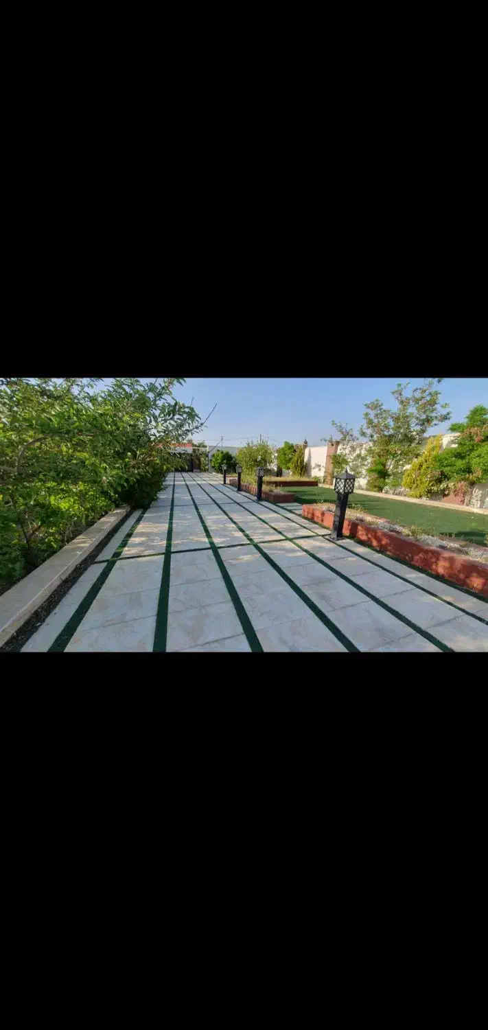 ویلا ۱۲۰۰ متری استخردار سنددار انشعابات قانونی