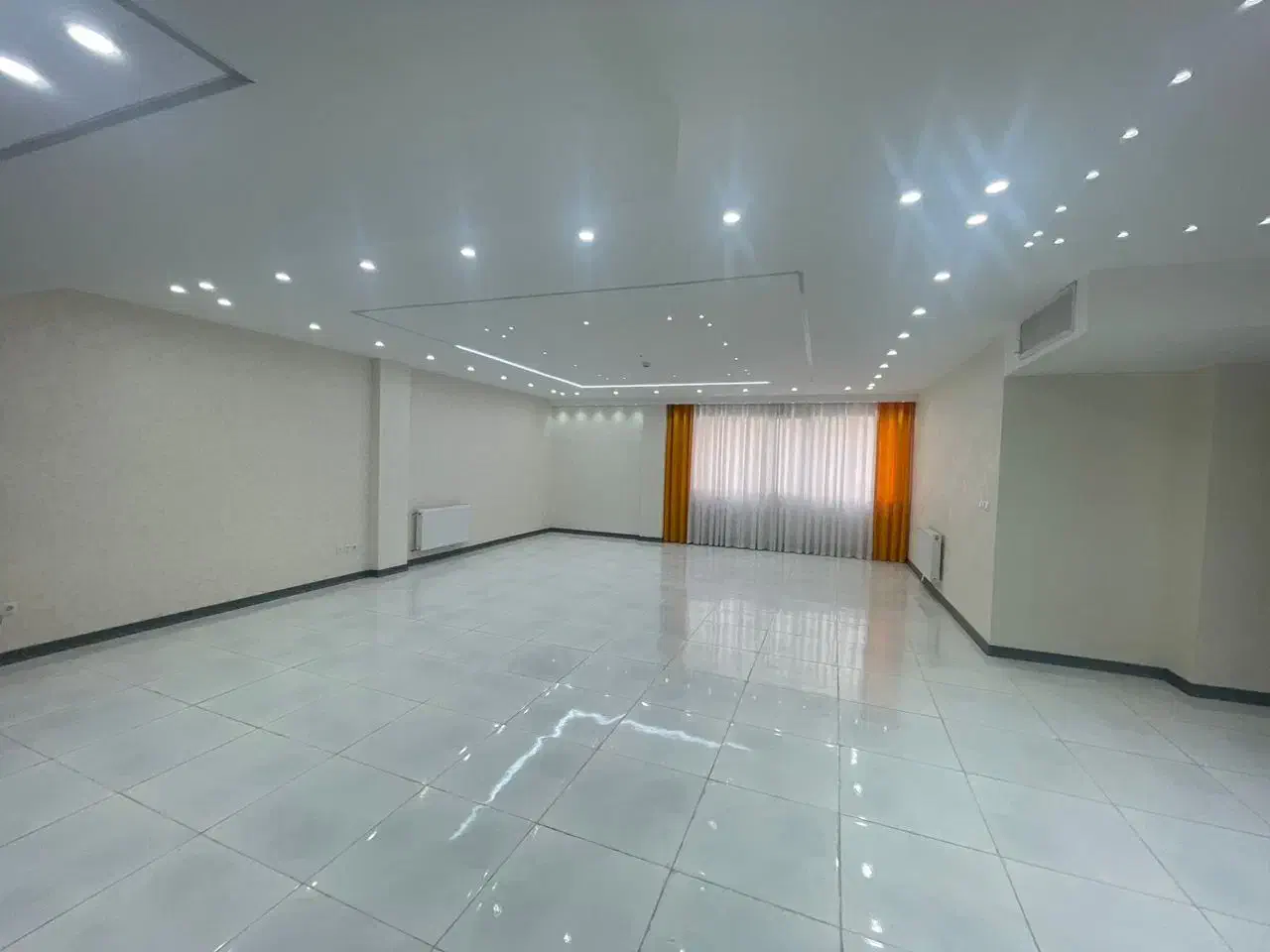 اپارتمان ۱۷۰متری سه خواب  والفجر