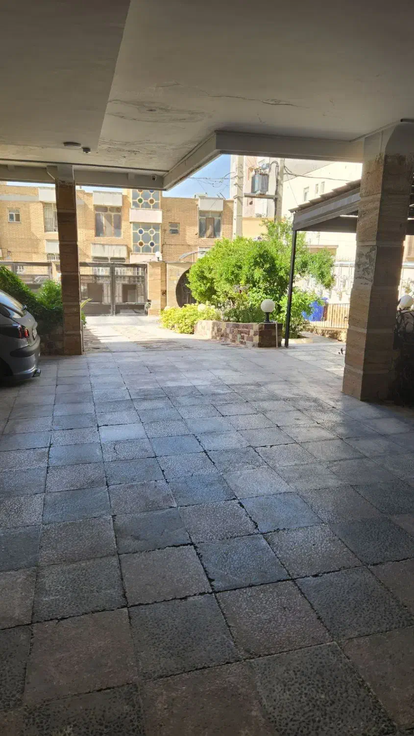 فروش آپارتمان شیک‌