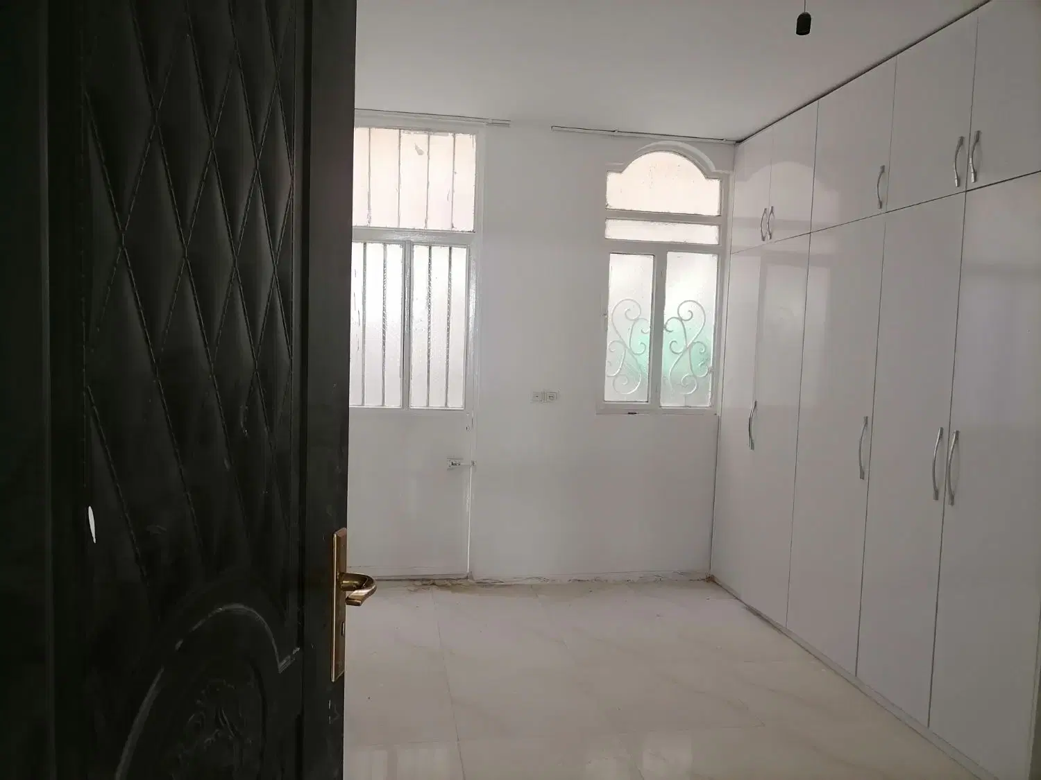 اجاره ای سی متری میقان