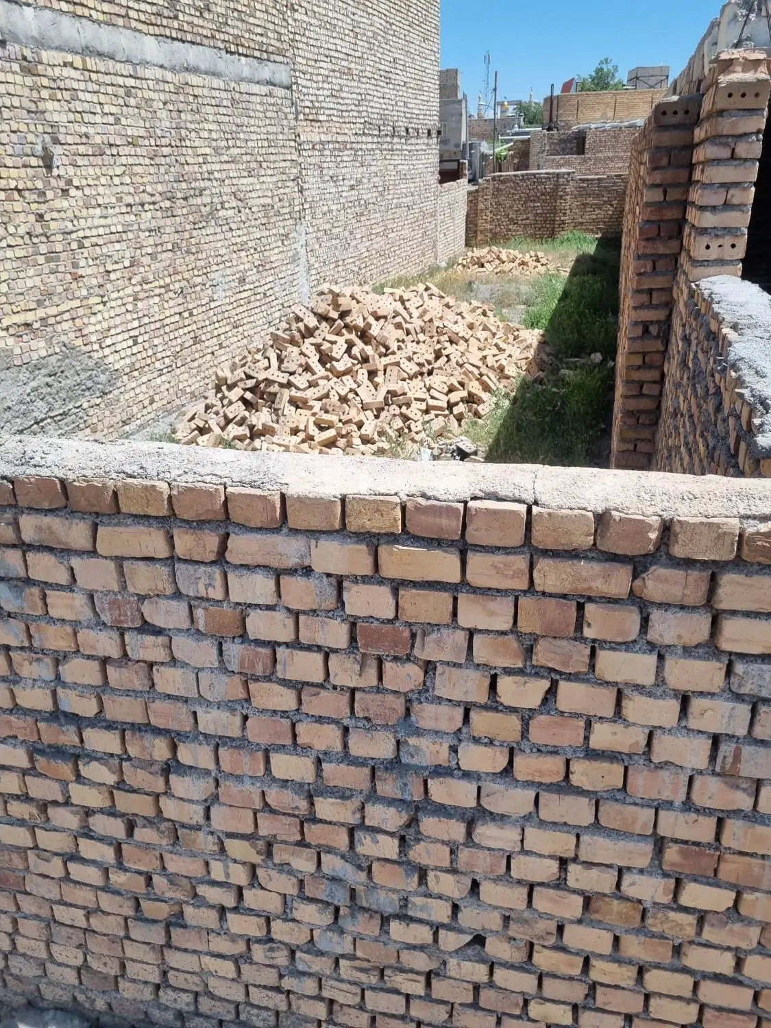 باسلام زمین فروشی استقلال