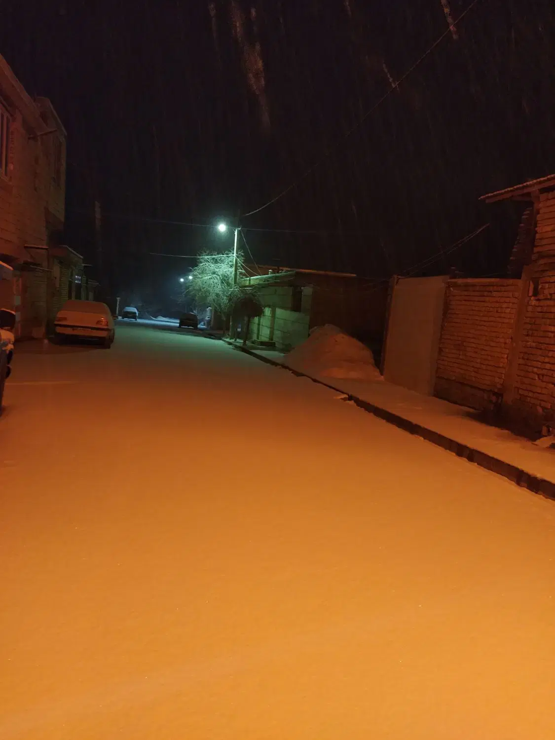 زمین مسکونی نزدیک به جاده اصلی روستای چمعالی