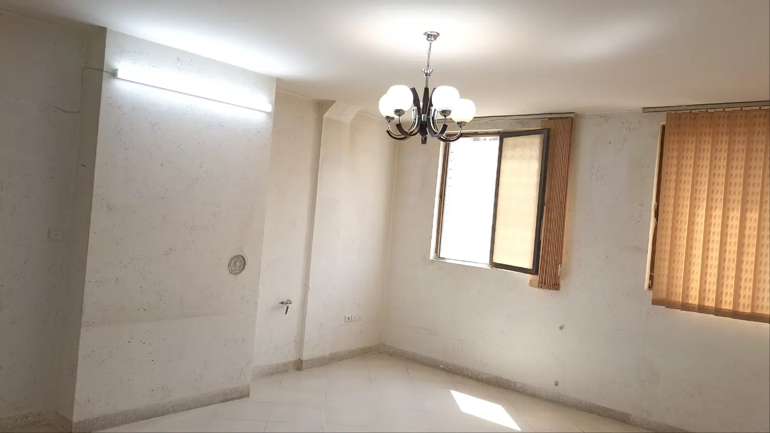 رهن آپارتمان یک خوابه صدرا فاز 1