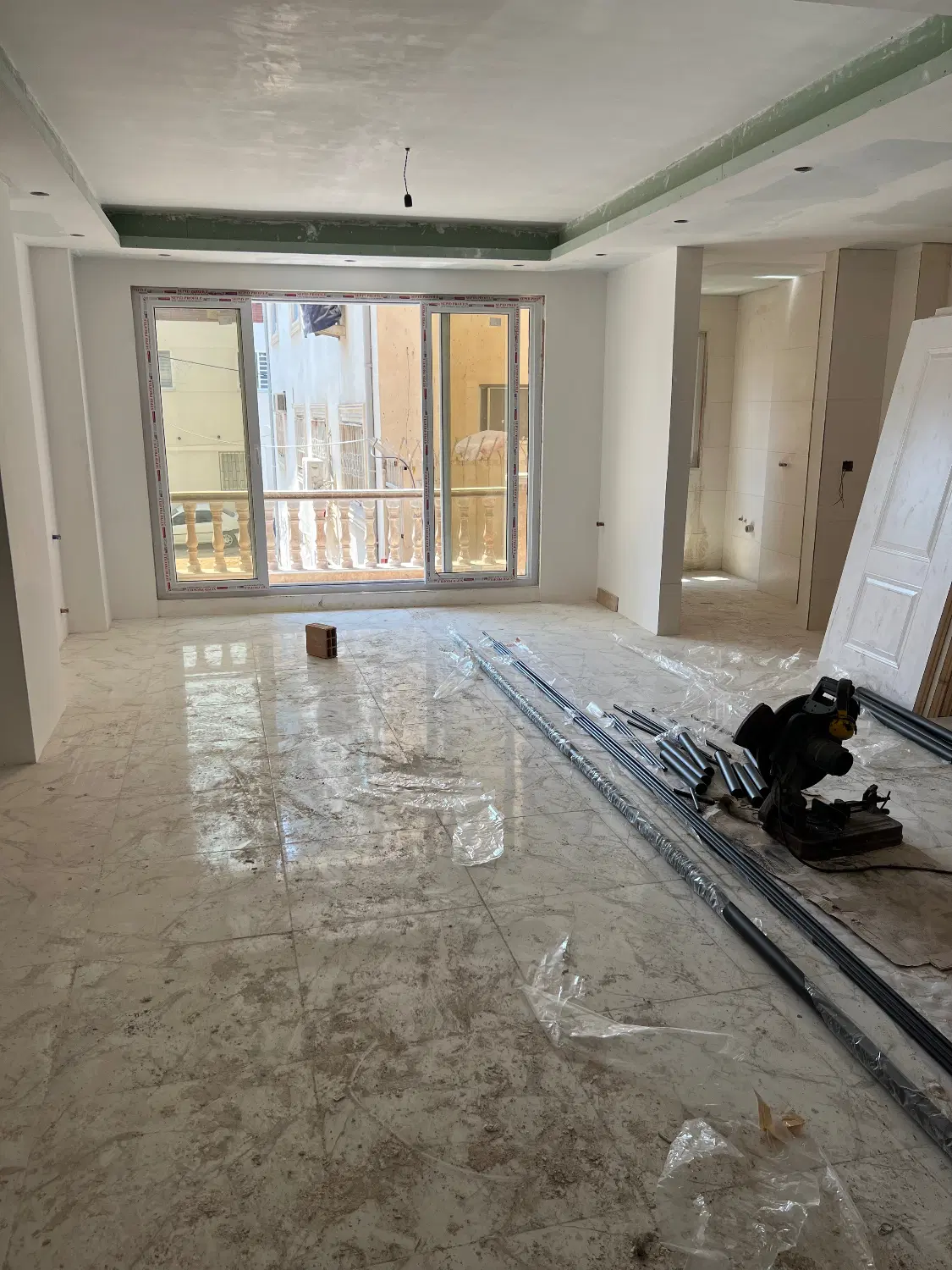 آپارتمان ۱۰۰ متری نوساز