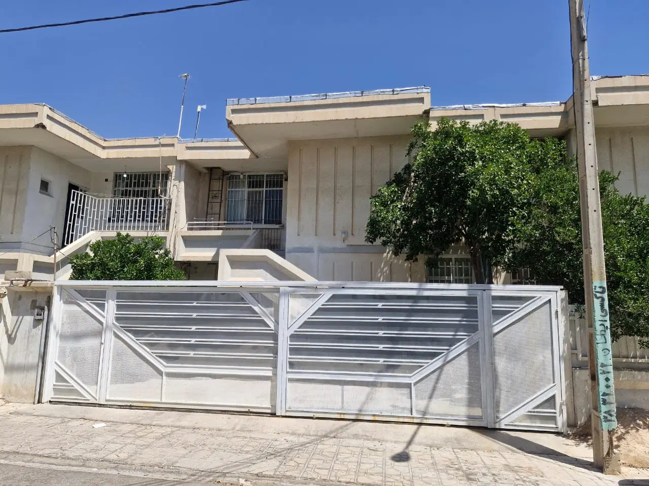 کلنگی میدان ارم ۳۶۵متر نقدی