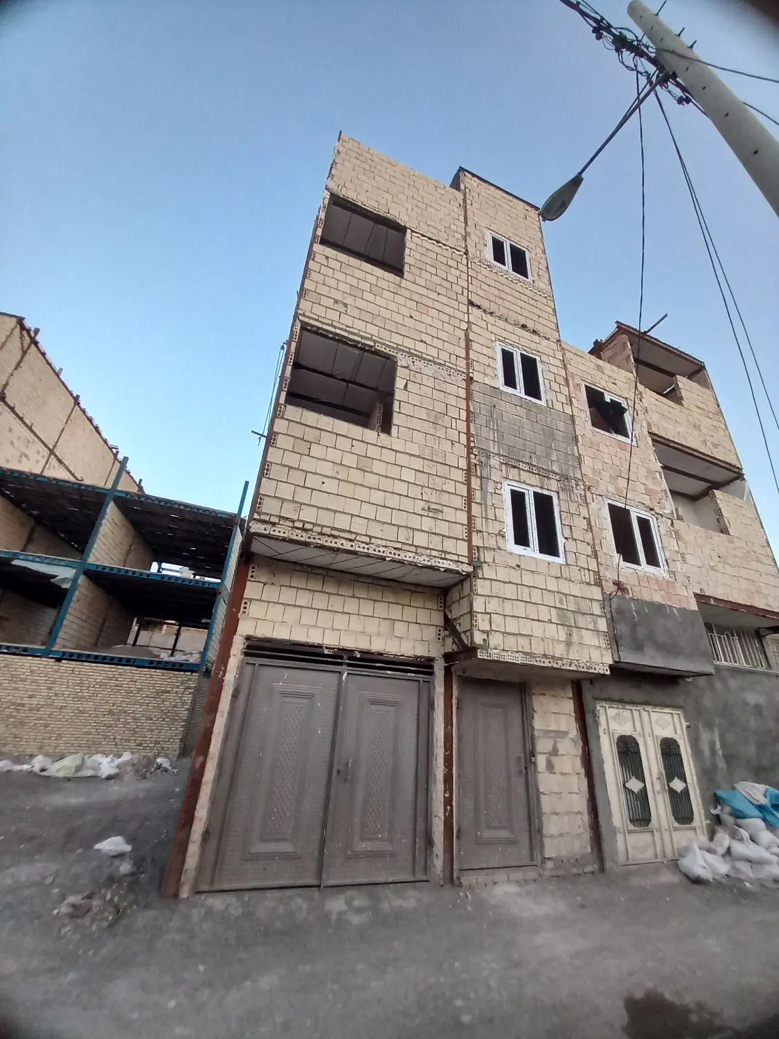 همکف۶۰مترطبرسی۵۶نیک خلق۱معاوضه باپراید۱۱۱یا۱۳۱
