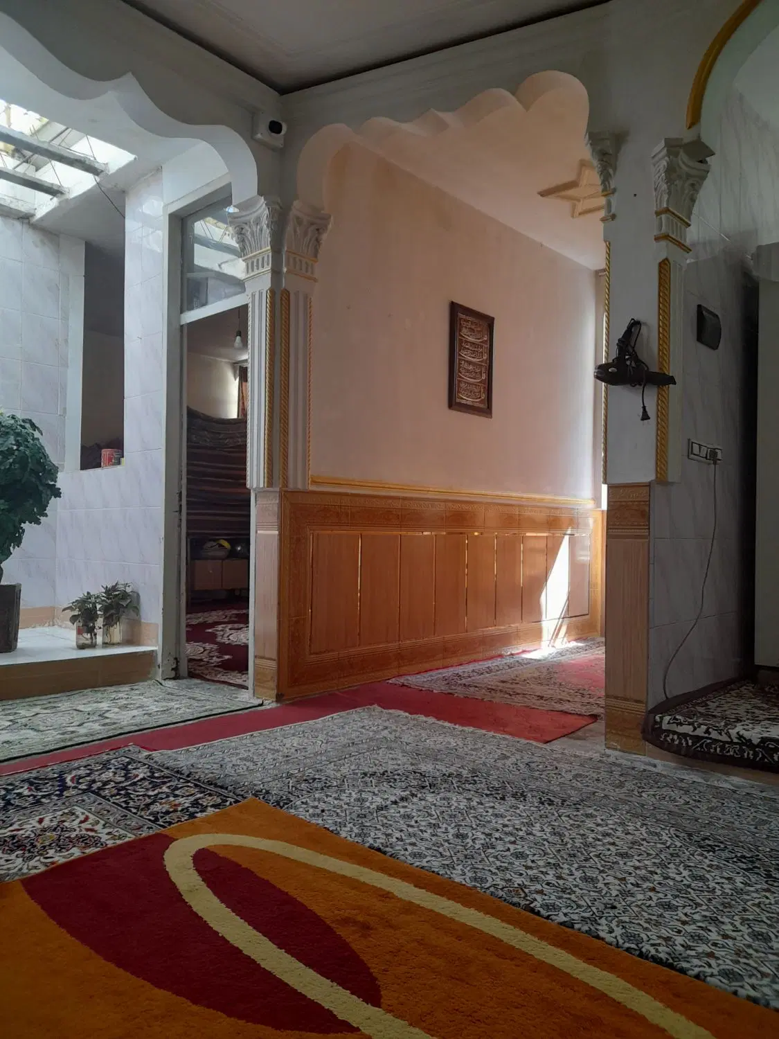 خانه ویلایی بزرگ و جادار