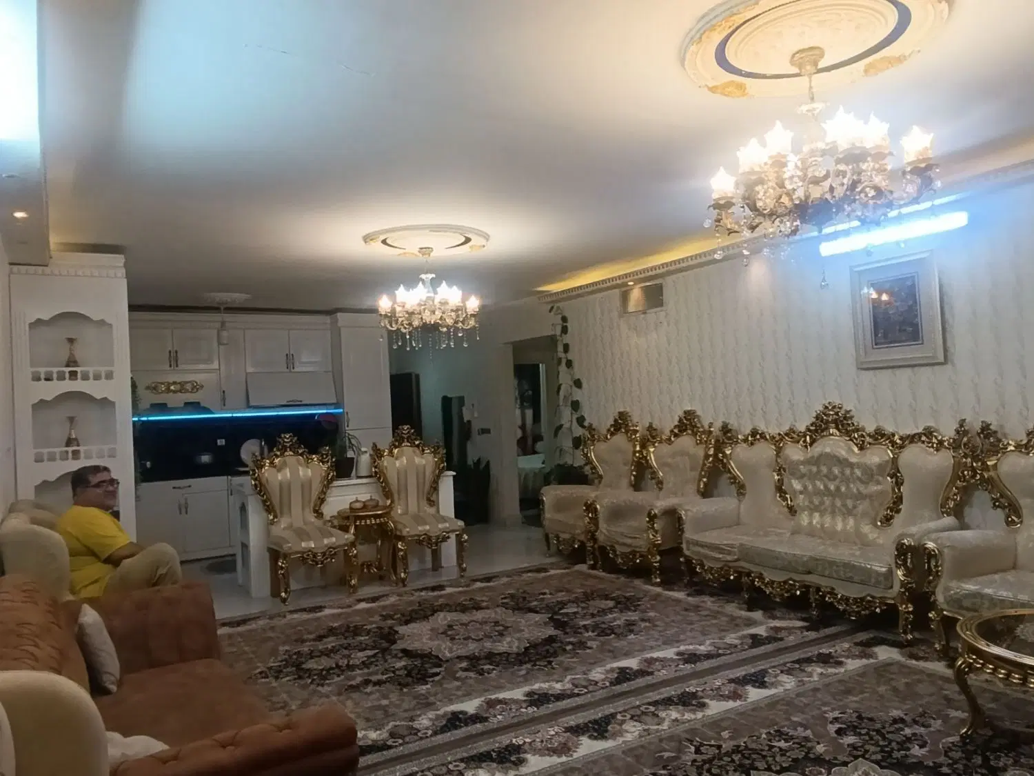 خانه ویلایی شیک و مدرن