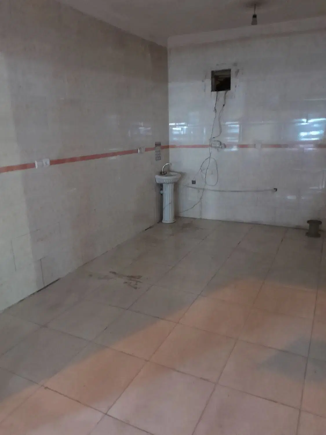 اجاره مغازه ۲۰متری آزادشهر