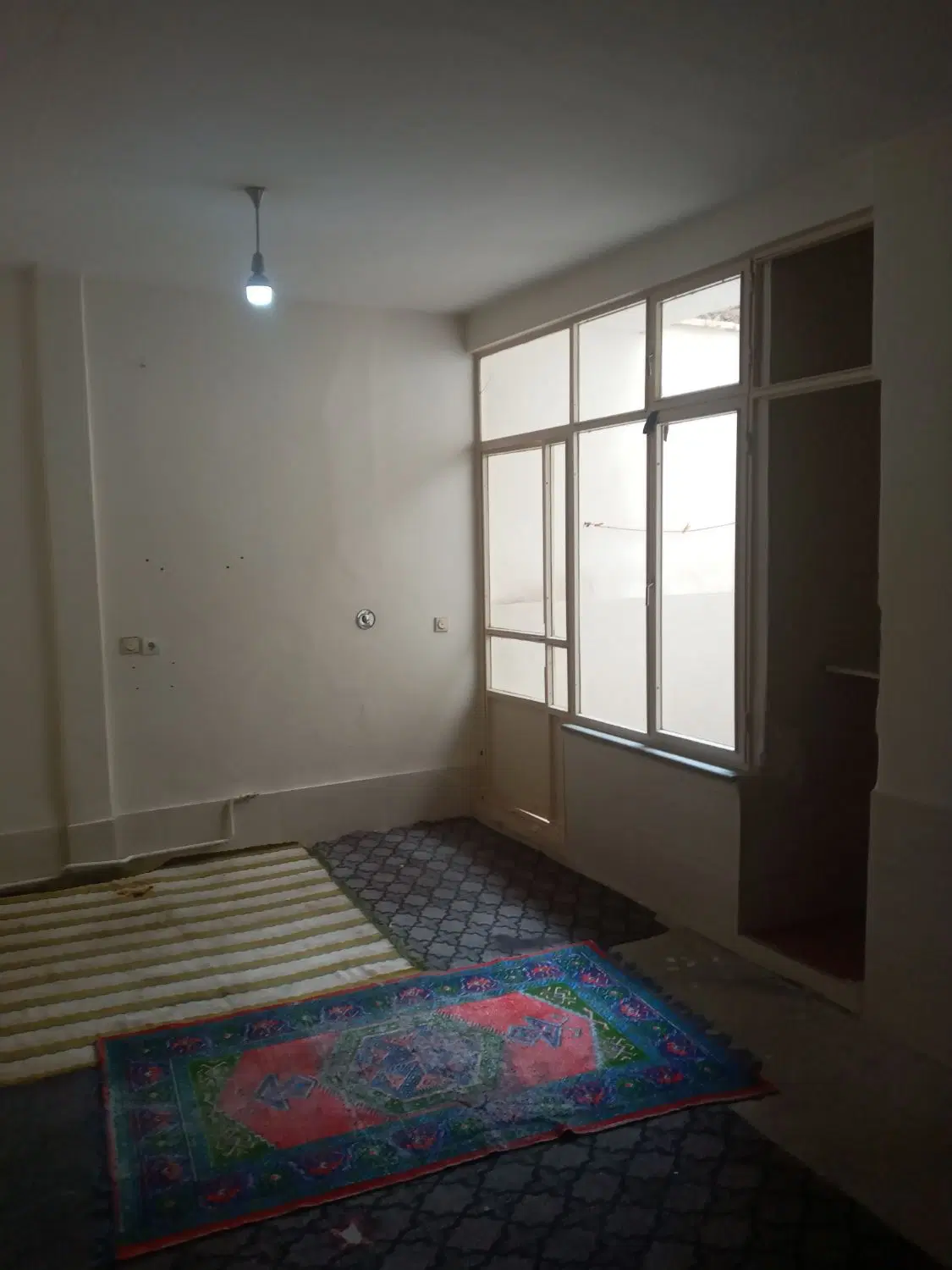 اپارتمان ۵۲ متر و ۱۴ متر مغازه در حجتی