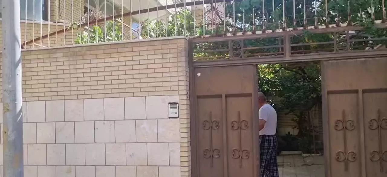 ۱۴۰۰متری حیاط اختصاصی و راه مجزا یک خوابه