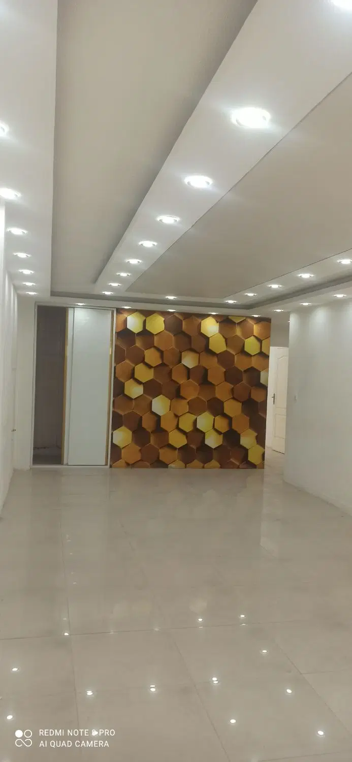 رهن واجاره سالن ۹۰متری