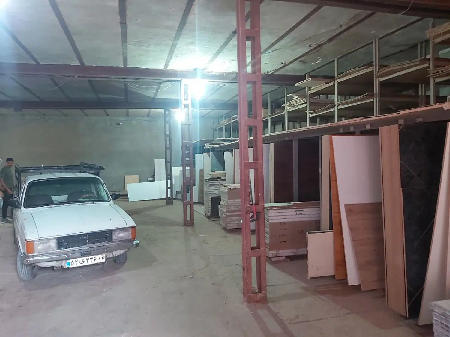 اجاره انبار ۱۳۲۸ متر نزدیک میدان سه راه خرمشهر