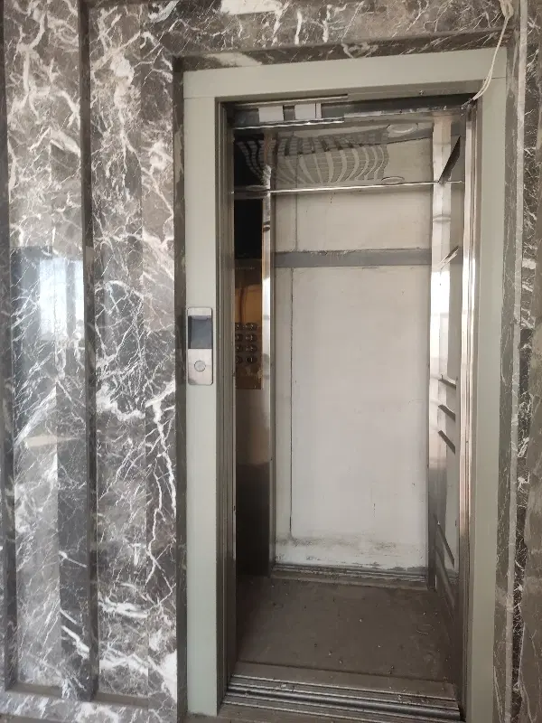 مطلب جنب داروخانه شبانه روزی