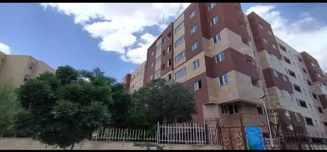 ۹۵ متری مجتمع آرمان