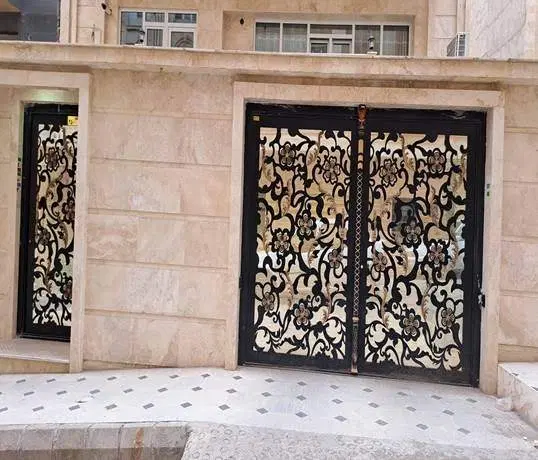 حیاط 330 متری