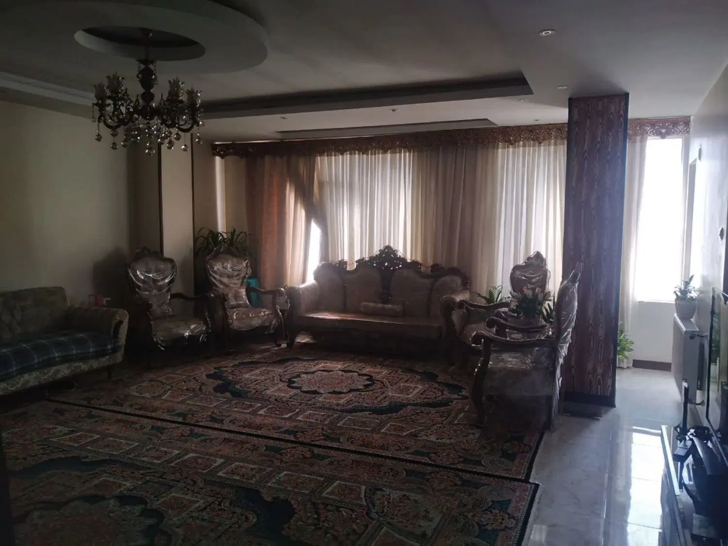 فروش آپارتمان ۹۵ متری شهرک ۱۷ شهریور