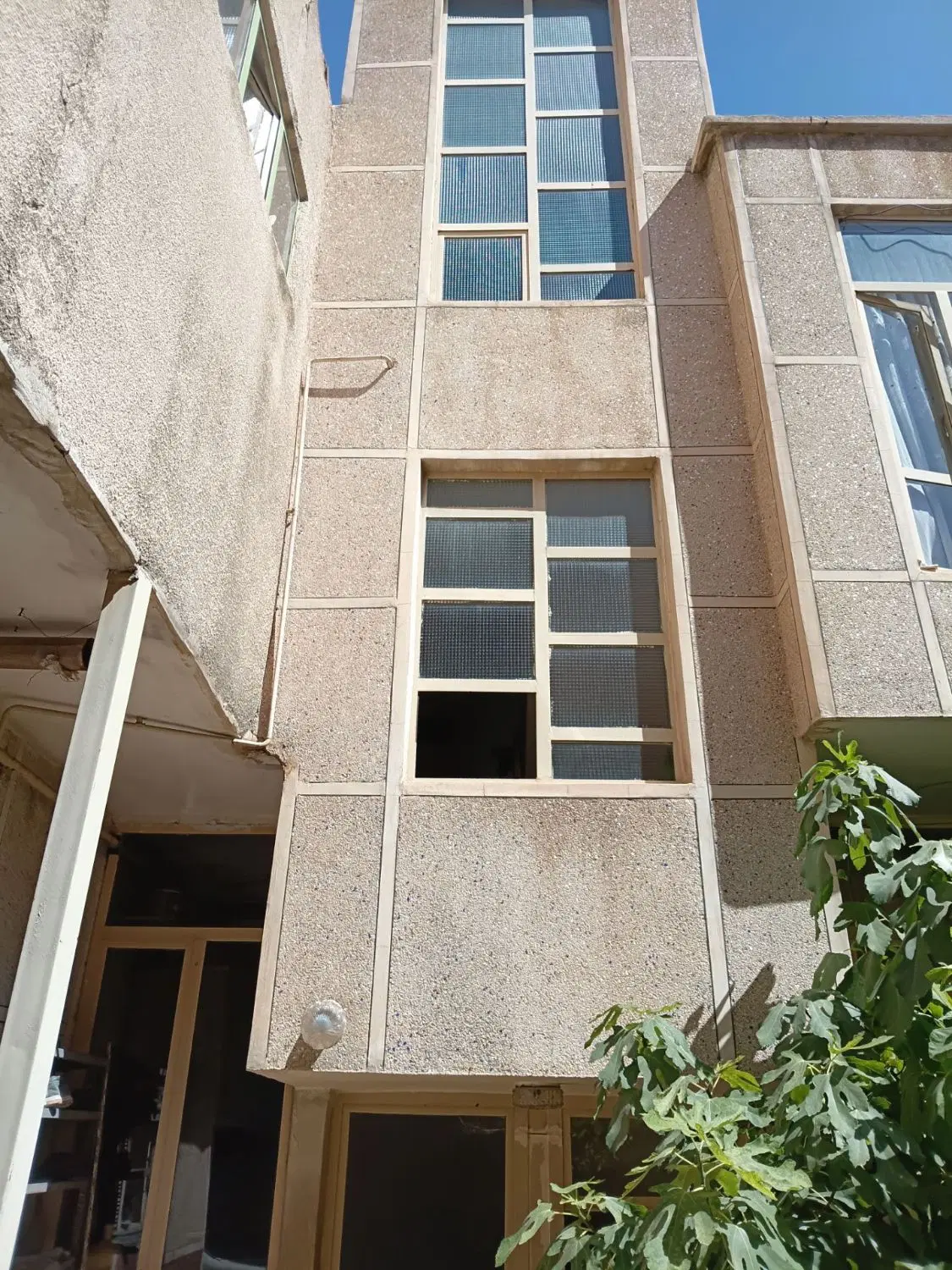 فروش یک باب منزل مسکونی در محدوده چهارراه طالقانی