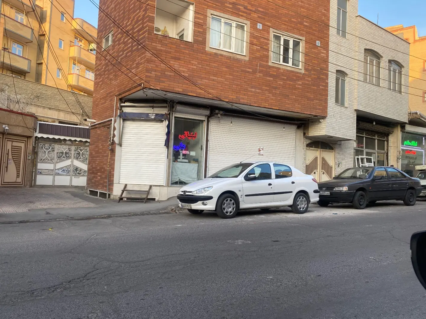 اجاره مغازه دو نبش شمس تبریزی گرو