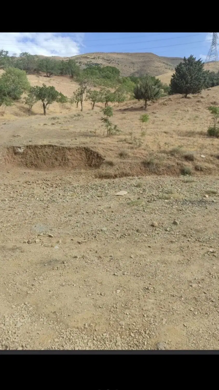 زمین سوهانک ۵۰متر