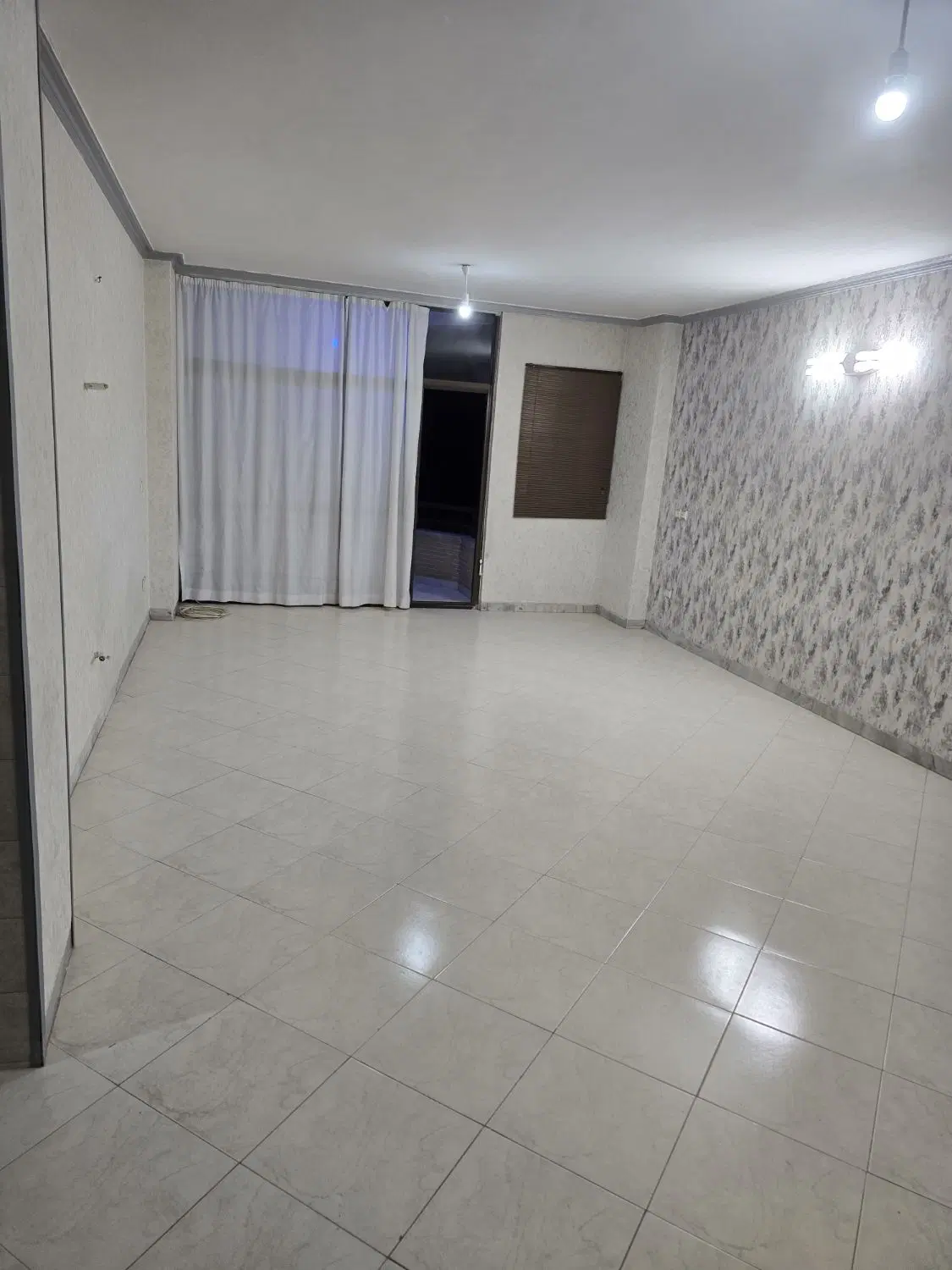 اپارتمان 120 متری 2 خوابه شهرک اریسون