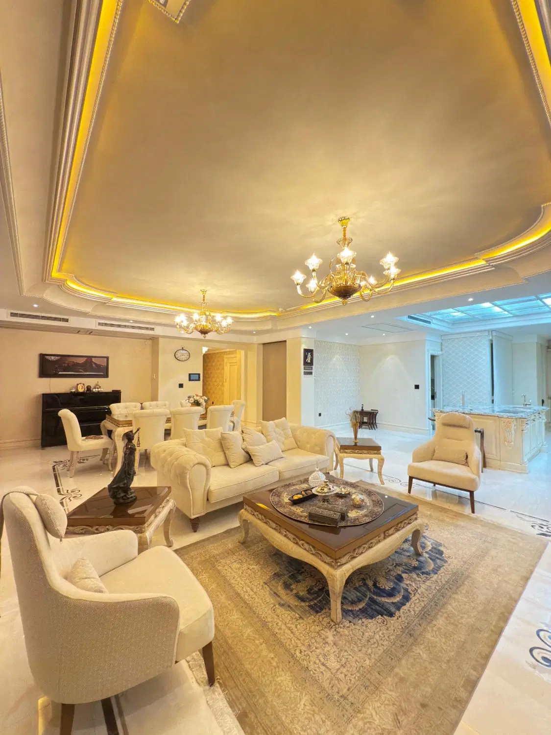 ۲۳۰ متر_۳خواب_فول مشاعات _تاپ لوکیشن