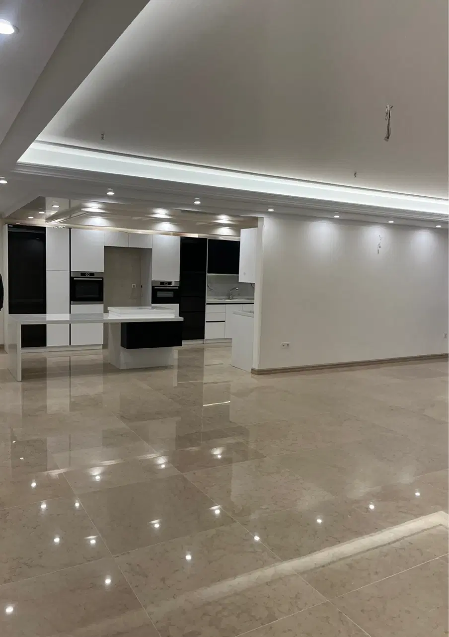 فروش اپارتمان ۲۳۰ متری