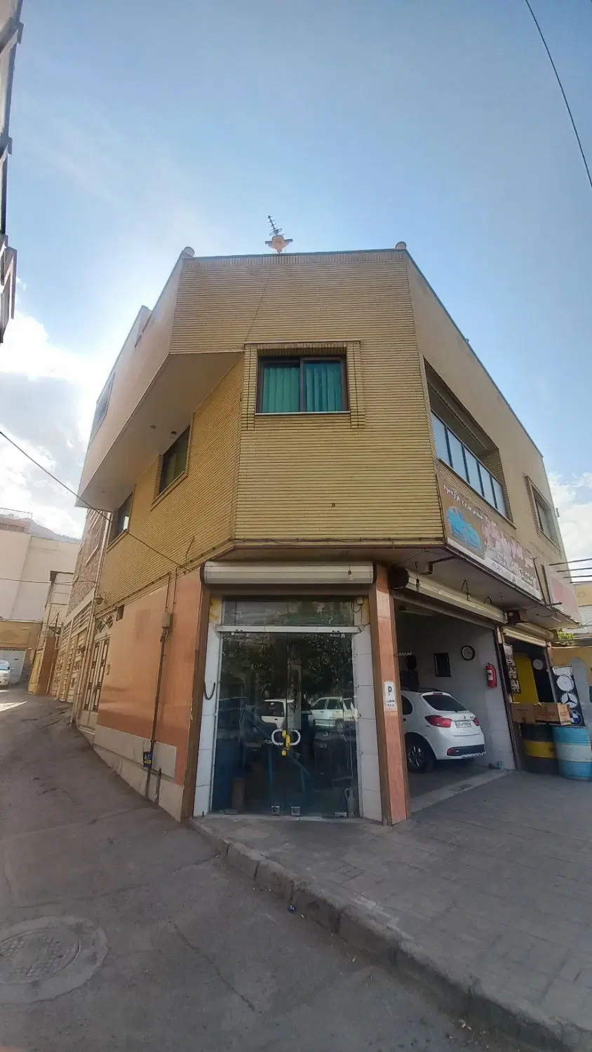 فروش یک ملک خاص + آپارتمان  و سوییت