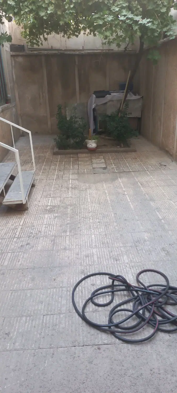 ۷۵ متر دربست حیاط دار