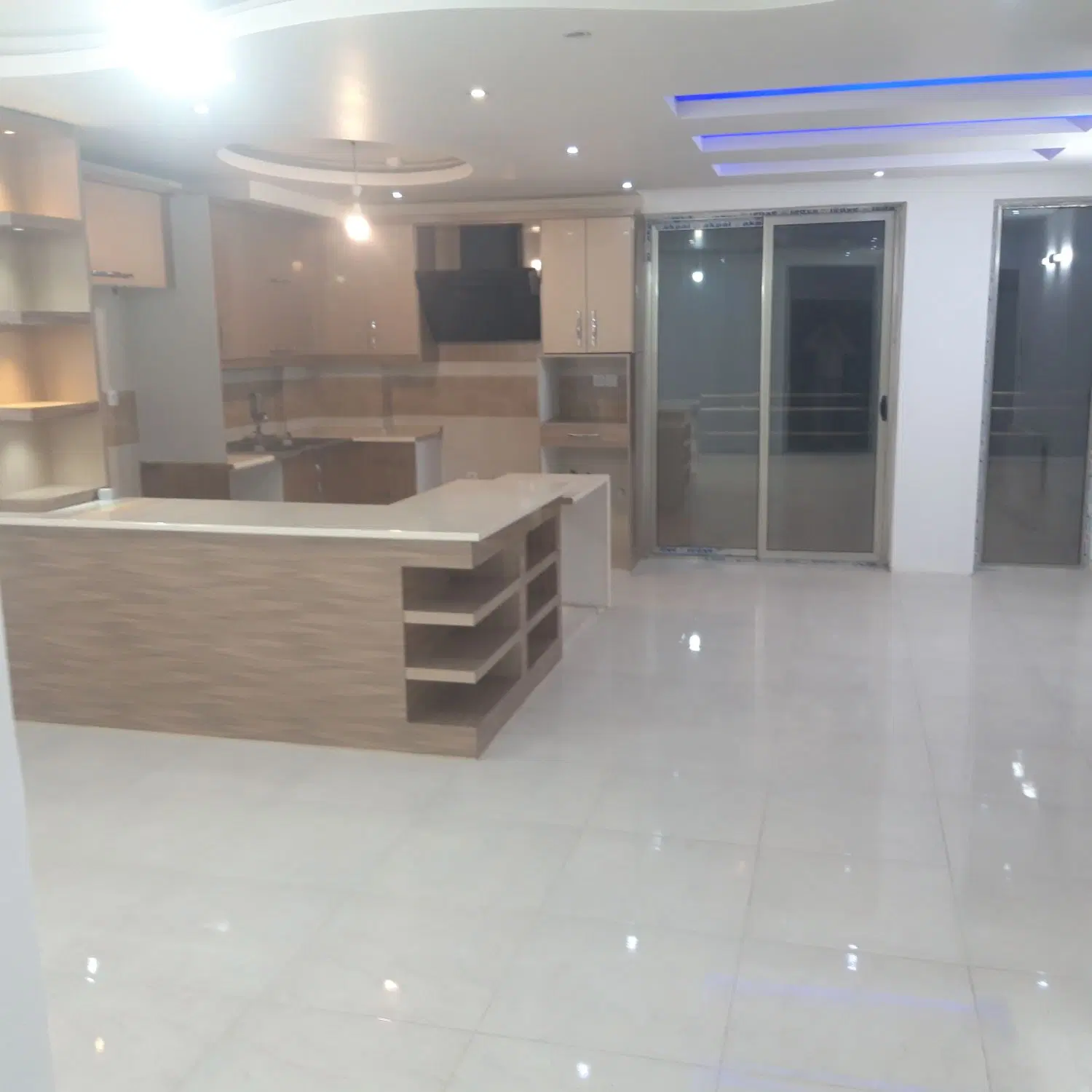 آپارتمان ۱۰۰متری