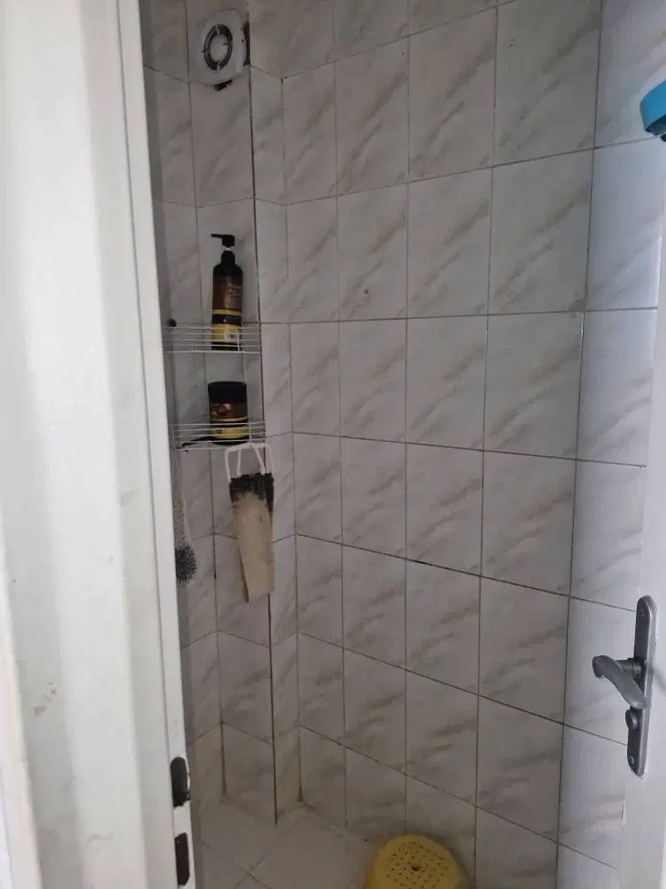 72متری پارکینگ اسانسور انباری