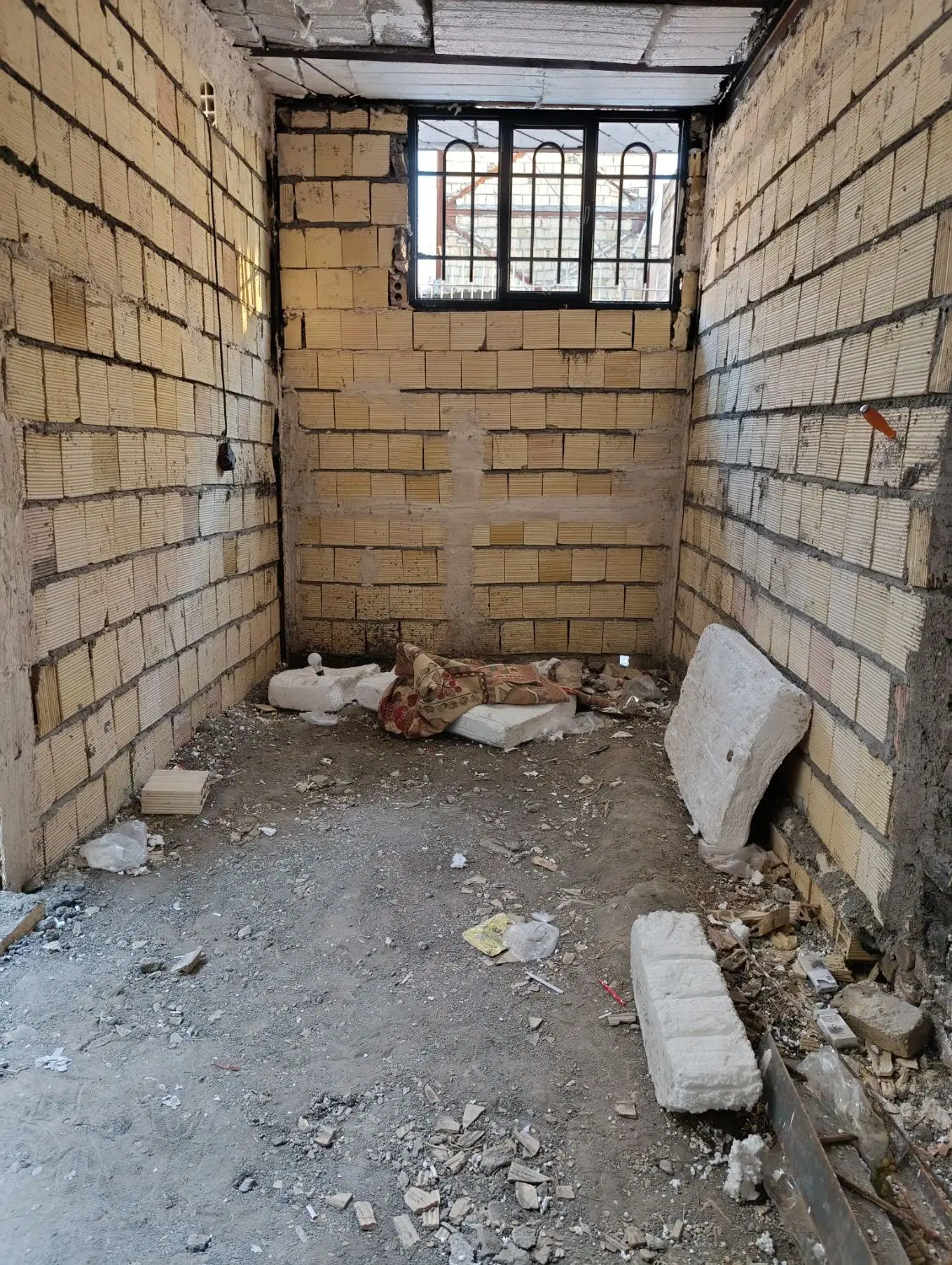 آپارتمان در اول توس69_سفتکاری_خوش نقشه