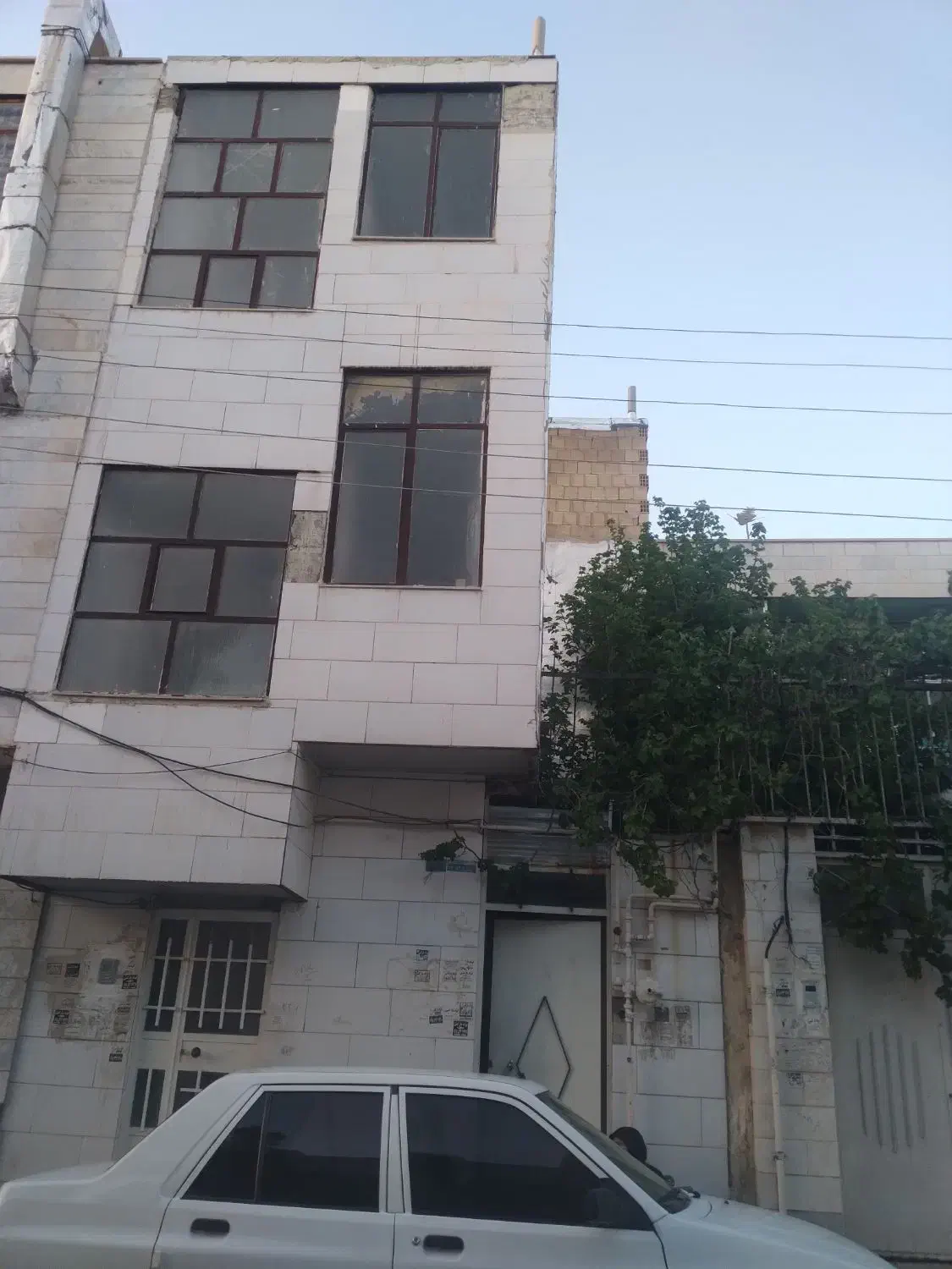 دو طبقه واحد آپارتمانی به صورت قولنامه