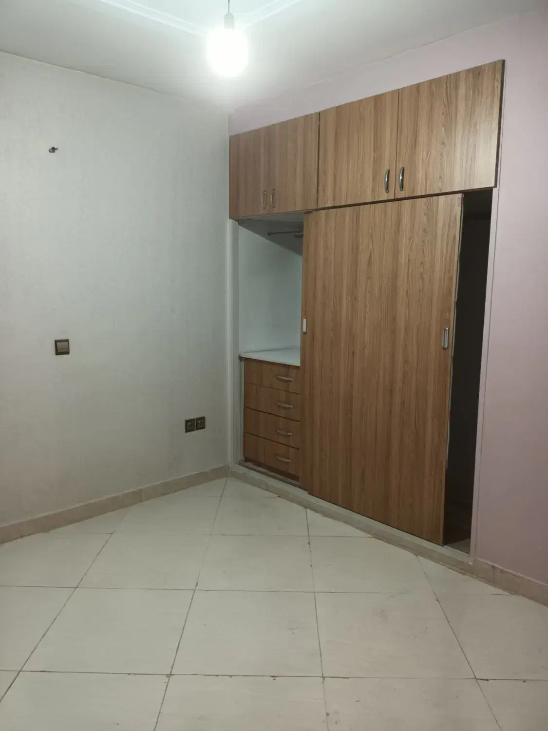 خانی ابادنو ۹۰متری .تمیز
