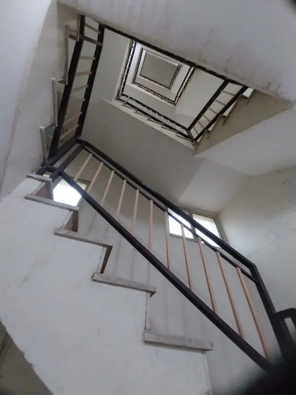 فاز سه ۱۳۰متری سه خواب طبقات در پرند